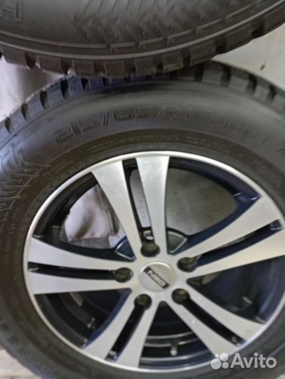 Nokian Tyres Hakkapeliitta 8 SUV 215/65 R16