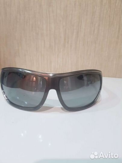 Солнецезащитные очки prada