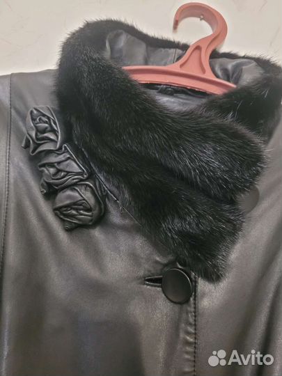 Кожаный плащ женский