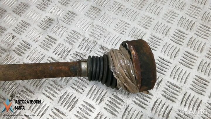 Полуось задняя (приводной вал, ШРУС) Volkswagen