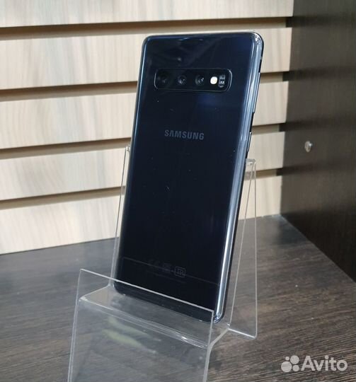 Samsung Galaxy S10, 8/128 ГБ