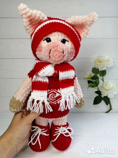 Вязаный поросенок Спартак, зайчик Спартак,кот