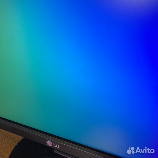 Монитор LG 22 дюйма Full HD