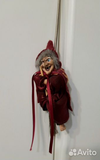 Фигурка ведьмы на хэллоуин
