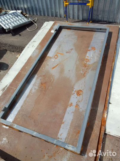 Дверь металлическая