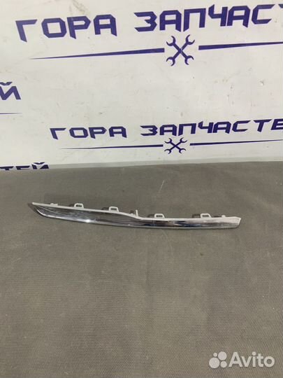 Молдинг решетки радиатора Hyundai Solaris 2010