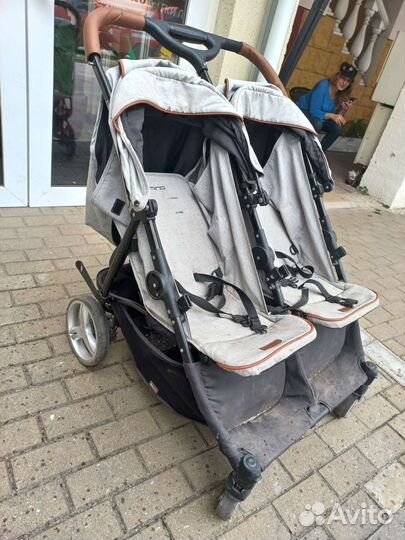 Коляска для двоих