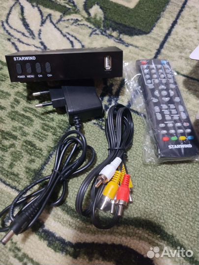 Цифровая тв приставка на 20 каналов с антенной