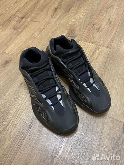 Adidas yeezy boost 700 v3 оригинал