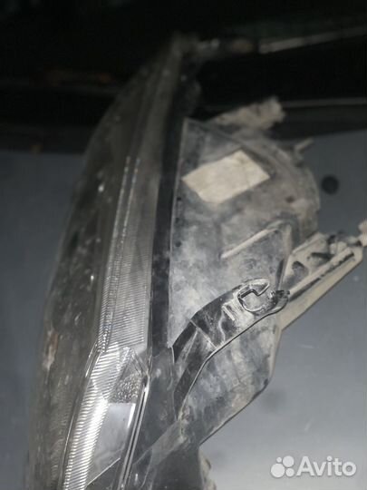Фара передняя правая, в хорошем состоянии