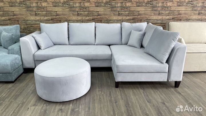 Диван с оттоманкой с пуфом