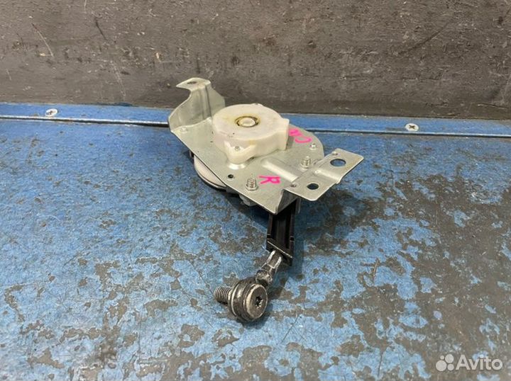 Трос борта правый Mitsubishi Outlander Xl CW