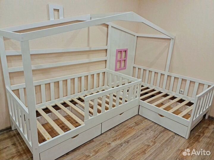 Детская кровать домик