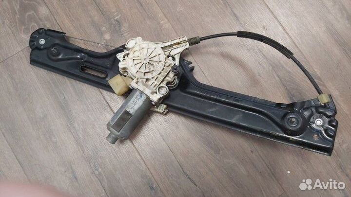 Стеклоподъемник задний левый Bmw X6M E71 S63B44A