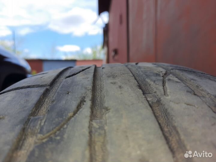 Bridgestone Dueler H/P 215/65 R16