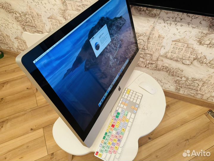 Продам Apple iMac 27 2011 год