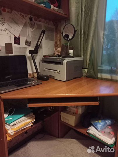 Компьютерный стол угловой