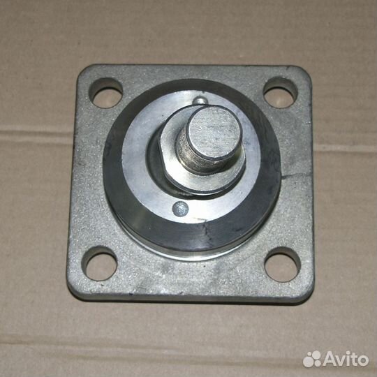 Опора гидроцилиндра подъема платформы в сборе с га