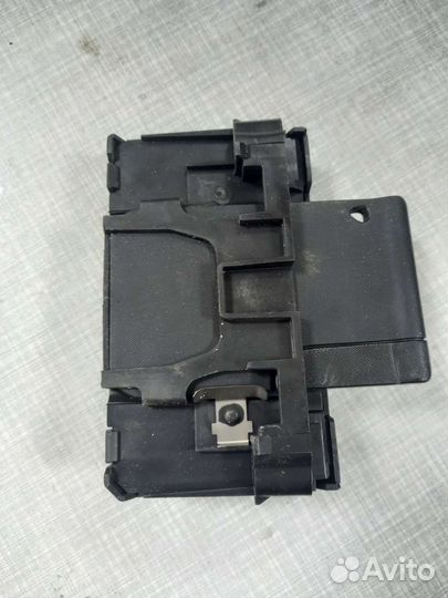 Картоприемник (замок зажигания) Renault Megan 2