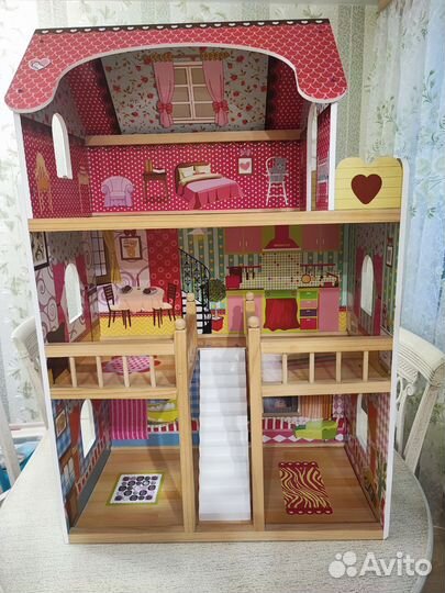 Кукольный домик с мебелью деревянный