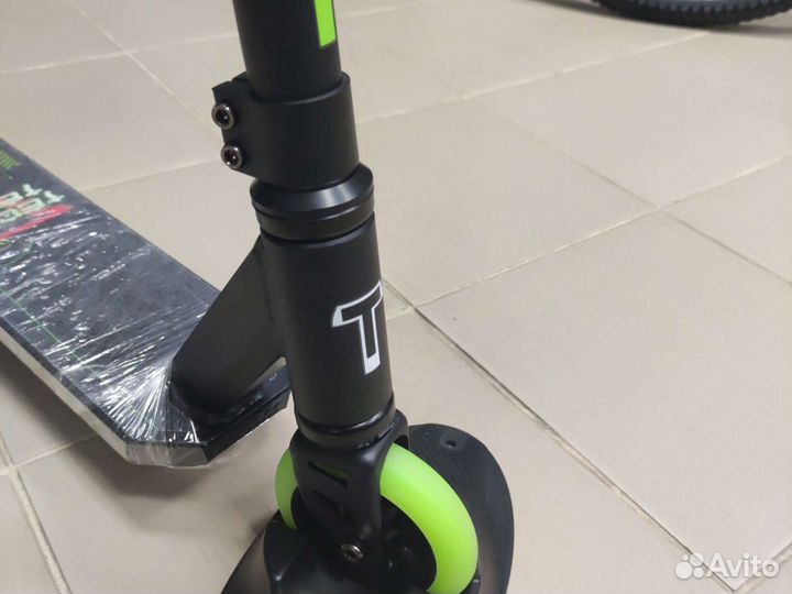 Самокат трюковой TT Duker 202 черный