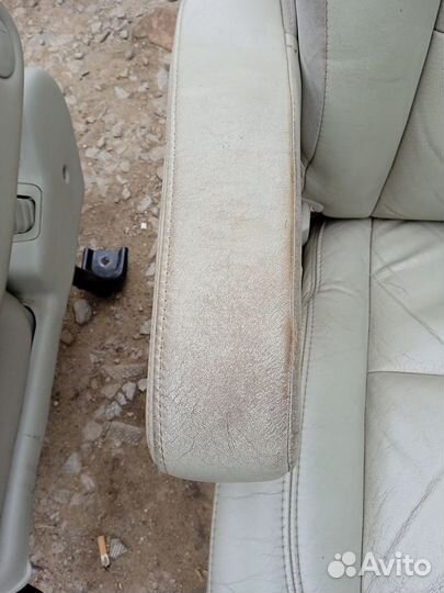 Сиденья передние пара Infiniti QX56