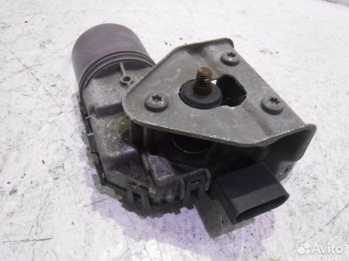 Моторчик стеклоочистителя передний 0390241509