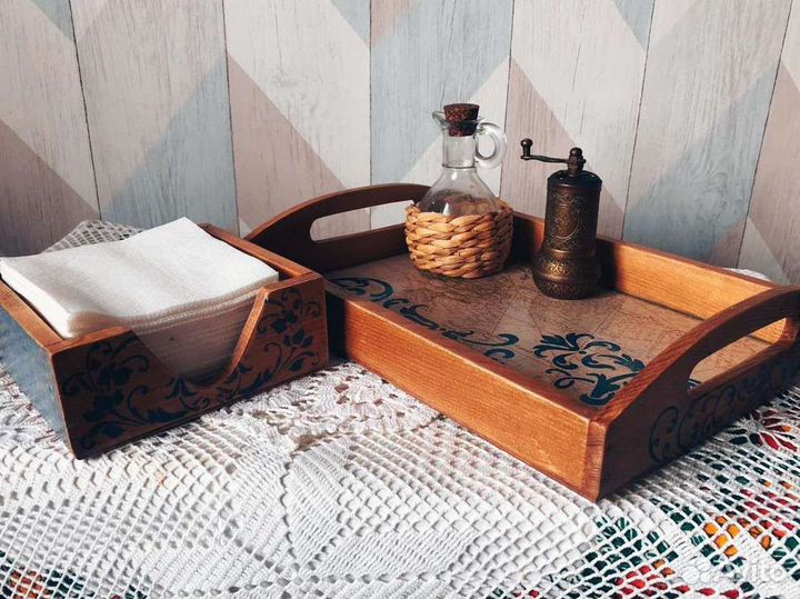 Поднос, шкатулка, салфетница