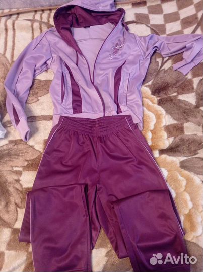 Костюм спортивный