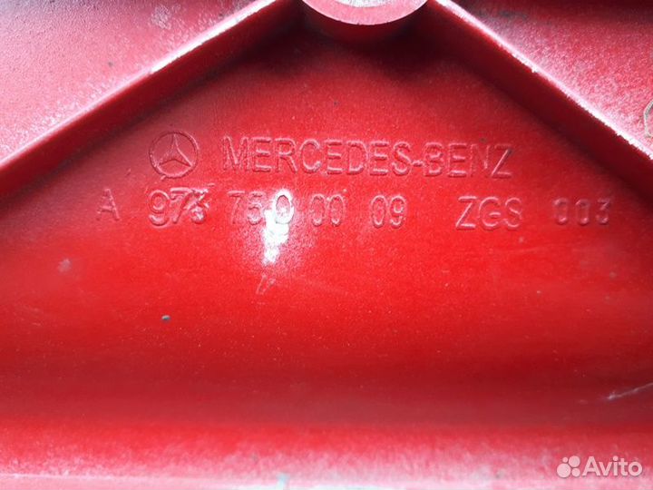 Решетка радиатора, верхняя mercedes-benz Axor 2 18