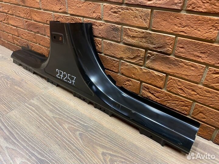 Б/У Б/У Порог правый Volvo XC90 2015 Новая деталь