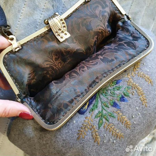 Эксклюзивсумочка ручной работы с вышивкой