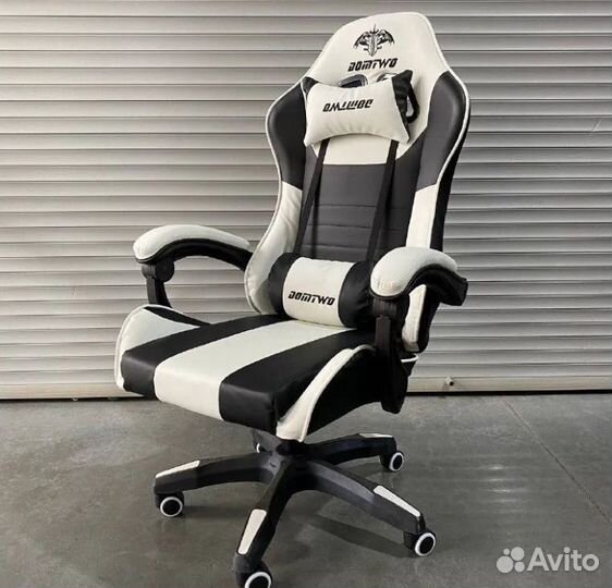 Игровое компьютерное кресло с вибромассажем