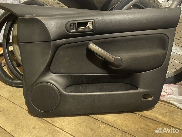 Обшивки дверей Golf 4
