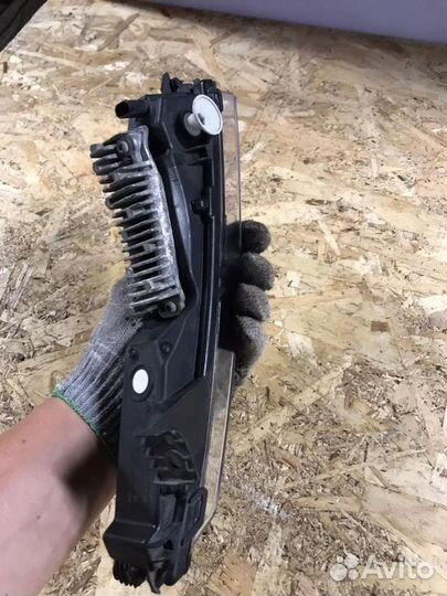 Фара противотуманная левая Land Rover Range Rover