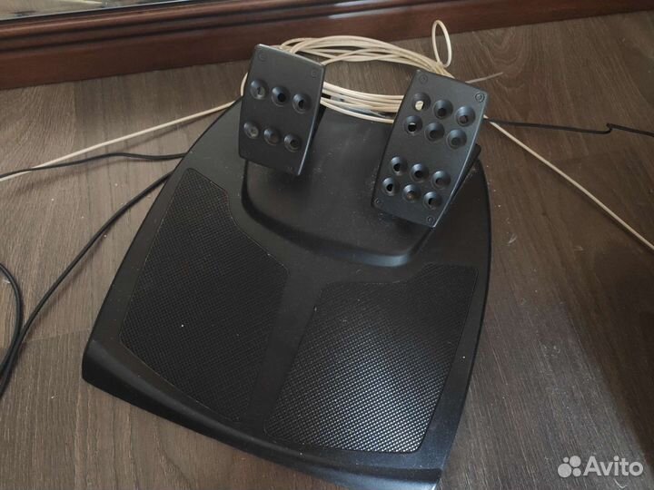 Руль logitech momo racing