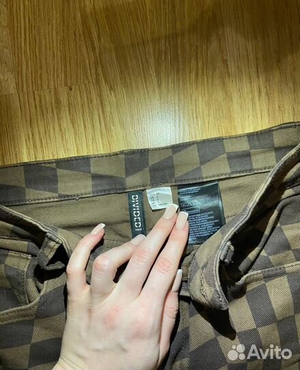 Джинсы hm
