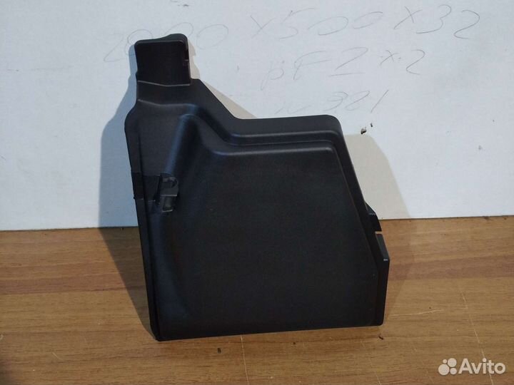 Крышка блока предохранителей Логан 1 2004-2014