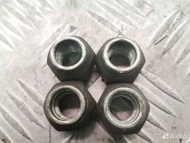 Болт Nissan Almera N15 1998 6L2Z1012BA