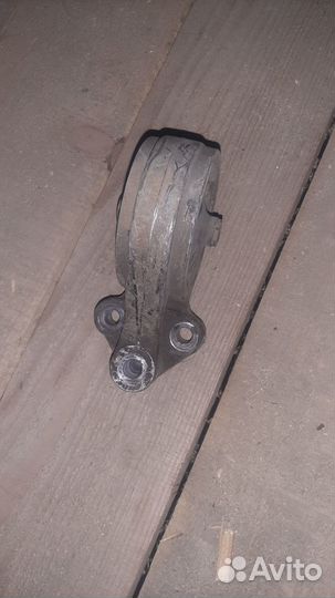 Подушка двигателя коробки на Киа Церато,Kia Cerato