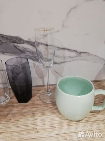 Кружки бокалы стаканы, за все на фото