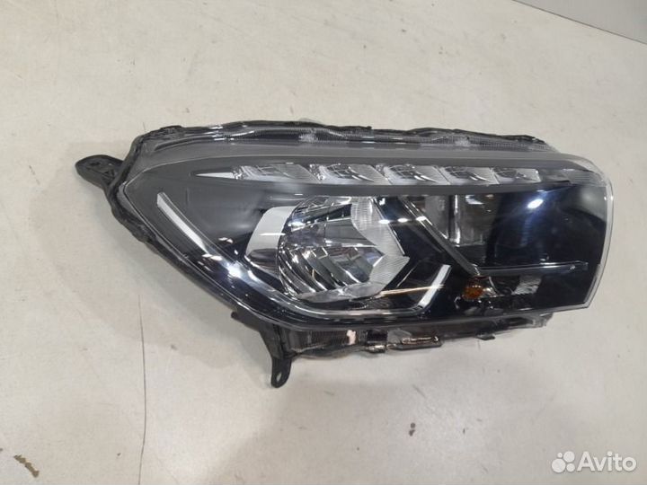 Фара правая LADA X-Ray 2015