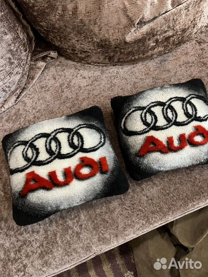 Автомобильная подушки audi