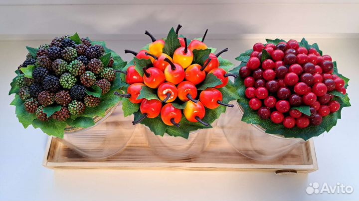 Декоративные банки стекло на деревянной подставке