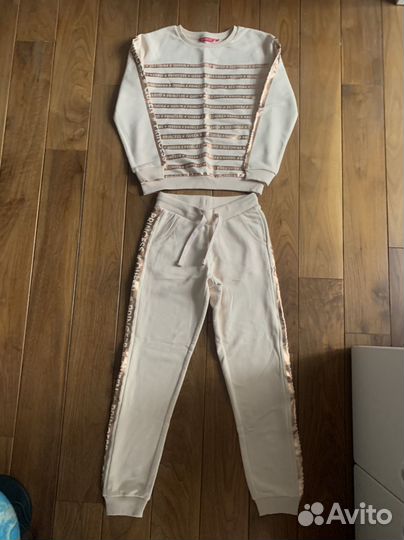 Спортивный костюм