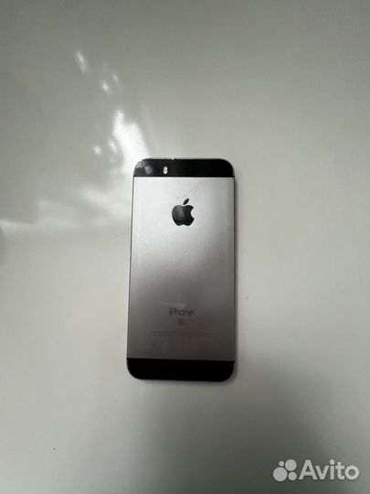 iPhone SE, 16 ГБ