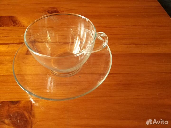 Комплект из чашки и блюдца, стекло