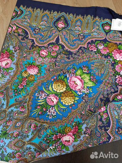 Павловопосадский платок Миндаль