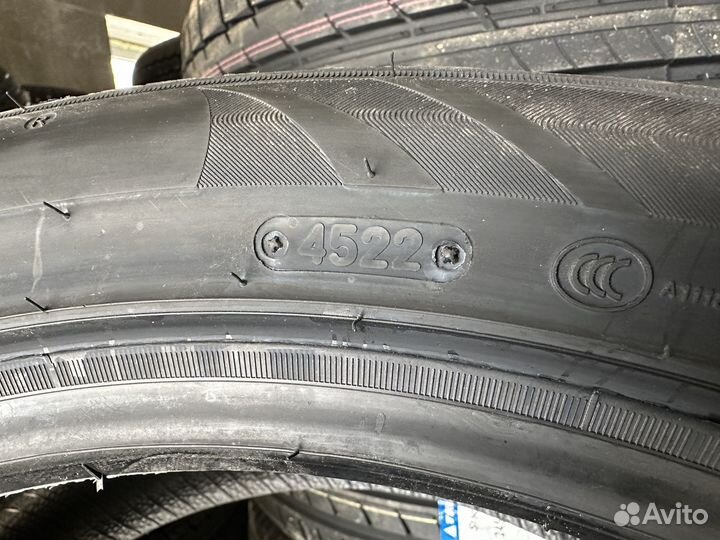 Triangle Sports TH201 275/40 R20