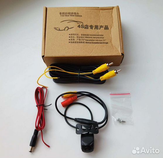 Камера заднего вида AHD720p